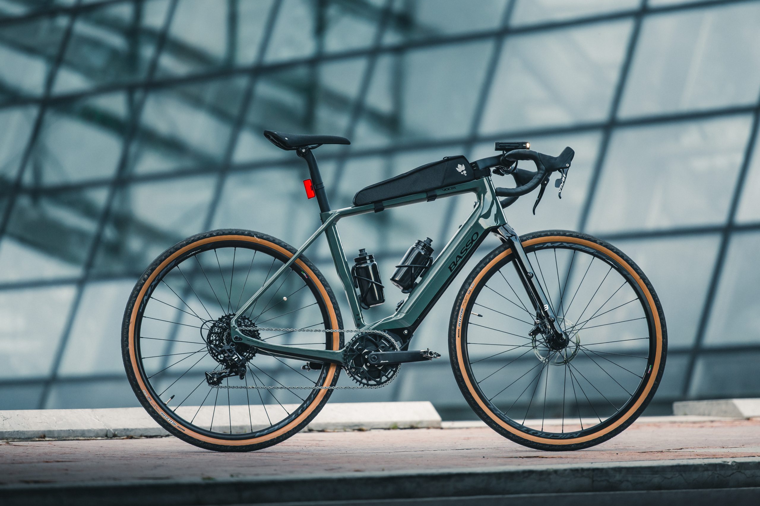 Basso Palta II: presenta la bicicleta eléctrica de gravel Volta de carbono inspirada en los engranajes