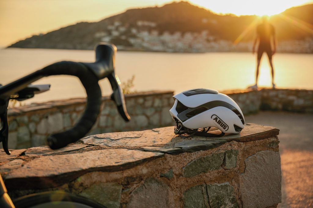 ABUS GameChanger 2.0 MIPS Shiny White cycling helmet